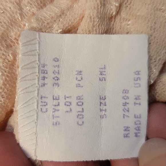 Front Street Size S, sleeveless top. Lace top with embroidered 'squiggles'. - Picture 7 of 7